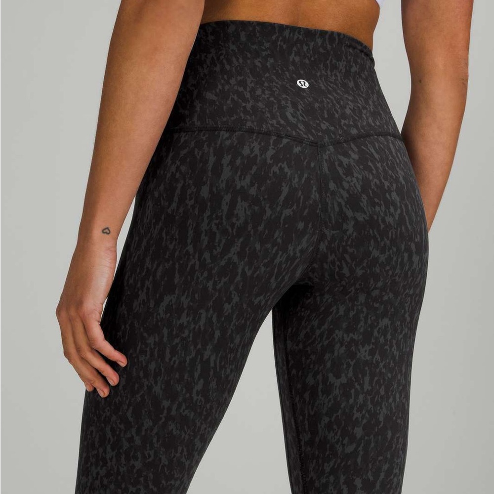 Women Black Patterned camo Leggings Lululemon wunder high rise tight deep coal 2